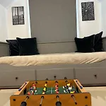 3 Bed Flat With Pool Table